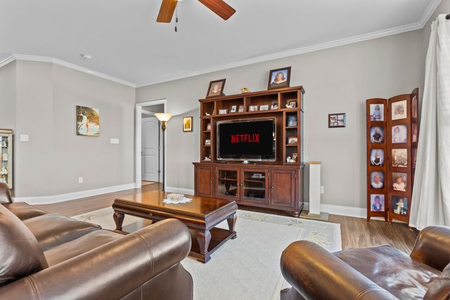 161 Shinnecock Hill Drive, Georgetown, KY 40324