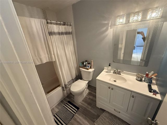 7823 Miller Drive C207, Miami, FL 33155