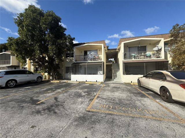 7823 Miller Drive C207, Miami, FL 33155