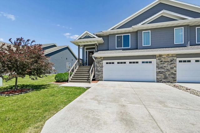 710 Brook Ridge Avenue, North Liberty, IA 52317