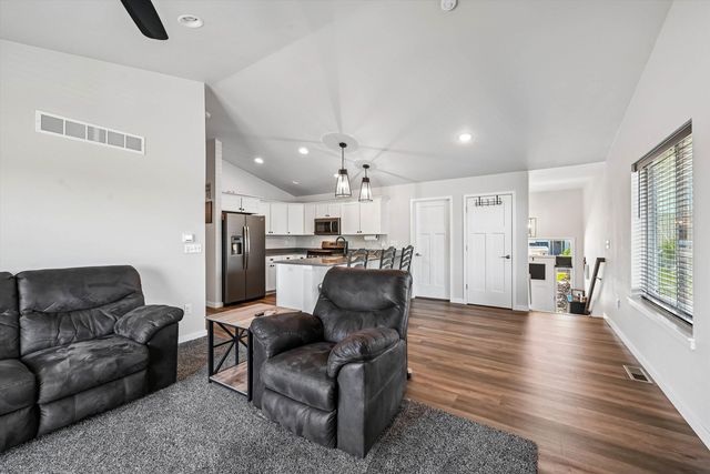 710 Brook Ridge Avenue, North Liberty, IA 52317