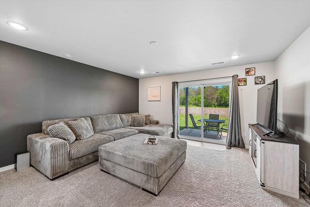 710 Brook Ridge Avenue, North Liberty, IA 52317