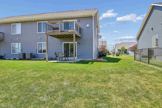 710 Brook Ridge Avenue, North Liberty, IA 52317