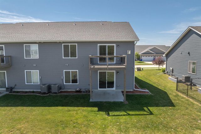 710 Brook Ridge Avenue, North Liberty, IA 52317