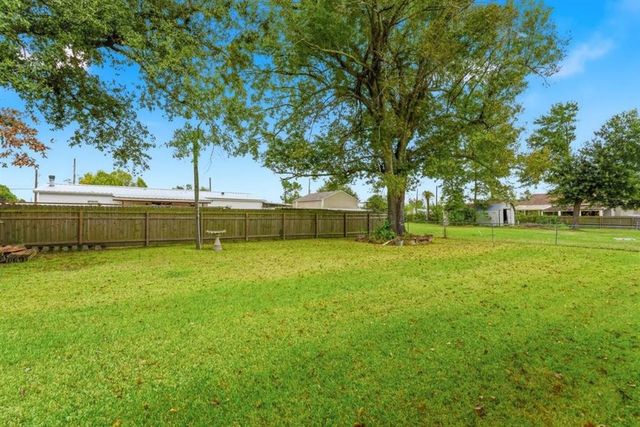 2504 Bonito Drive, Lake Charles, LA 70605