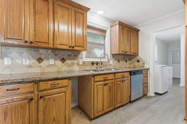 2504 Bonito Drive, Lake Charles, LA 70605