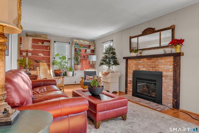 5 Attawan Avenue, East Lyme, CT 06357