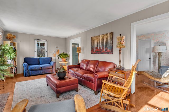 5 Attawan Avenue, East Lyme, CT 06357