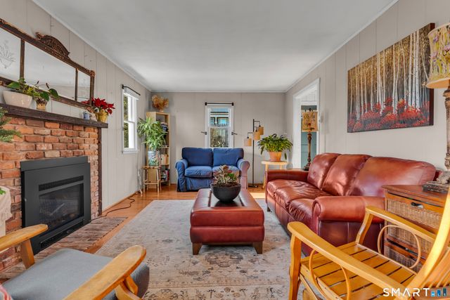 5 Attawan Avenue, East Lyme, CT 06357