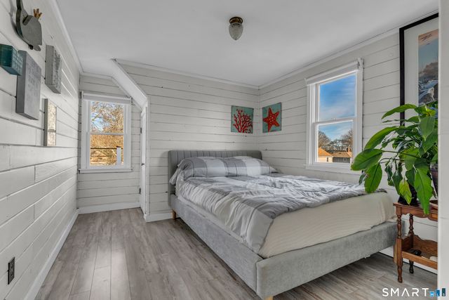 5 Attawan Avenue, East Lyme, CT 06357