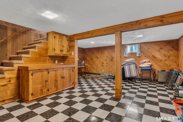 5 Attawan Avenue, East Lyme, CT 06357