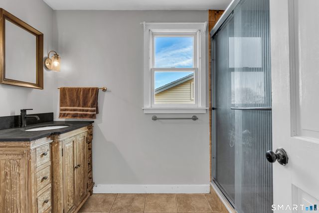 5 Attawan Avenue, East Lyme, CT 06357