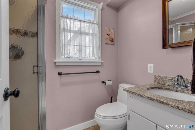 5 Attawan Avenue, East Lyme, CT 06357