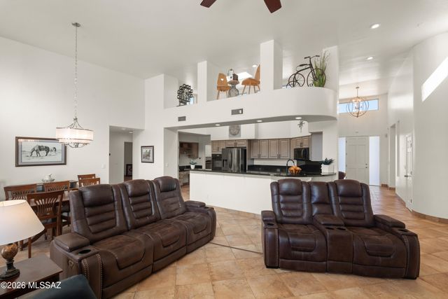 8738 E Bear Paw Place, Tucson, AZ 85749