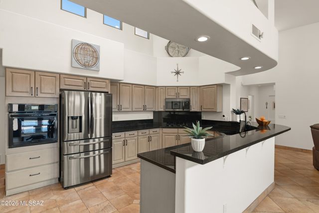 8738 E Bear Paw Place, Tucson, AZ 85749