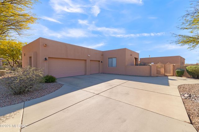 8738 E Bear Paw Place, Tucson, AZ 85749