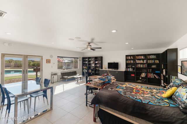 8738 E Bear Paw Place, Tucson, AZ 85749