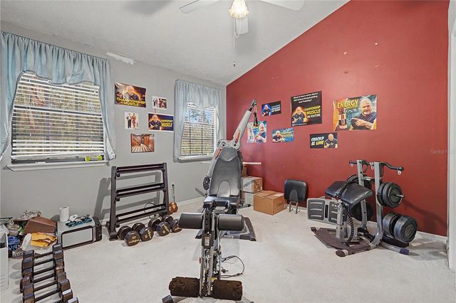 2004 OAKWOOD KNOLL COURT, Valrico, FL 33596