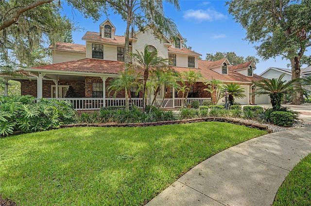 2004 OAKWOOD KNOLL COURT, Valrico, FL 33596
