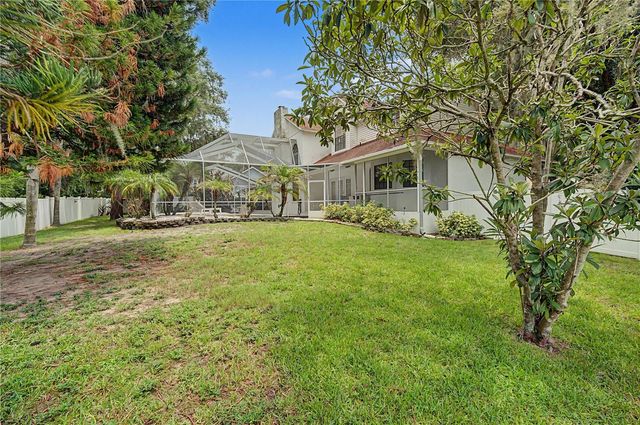 2004 OAKWOOD KNOLL COURT, Valrico, FL 33596