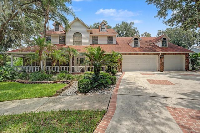 2004 OAKWOOD KNOLL COURT, Valrico, FL 33596