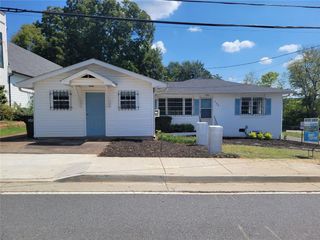 135 E Palm Street E Street xx, Canton, GA 30115