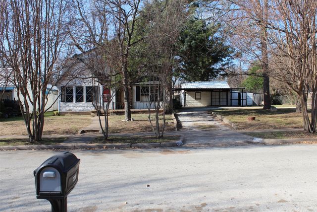 1329 Clarence Street, Haltom City, TX 76117