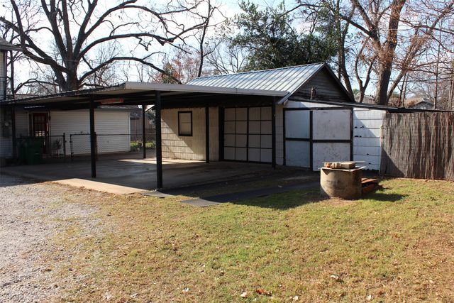 1329 Clarence Street, Haltom City, TX 76117