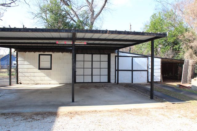 1329 Clarence Street, Haltom City, TX 76117