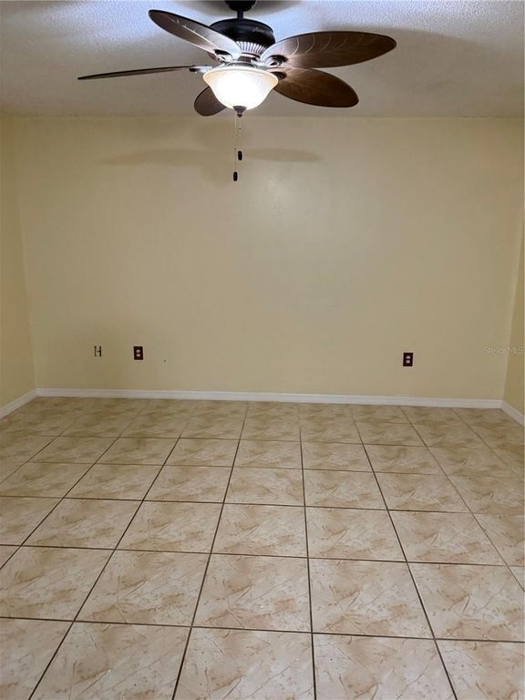 Image 11 of property listing at 4414 N CLARK AVENUE 13, Tampa, FL 33614