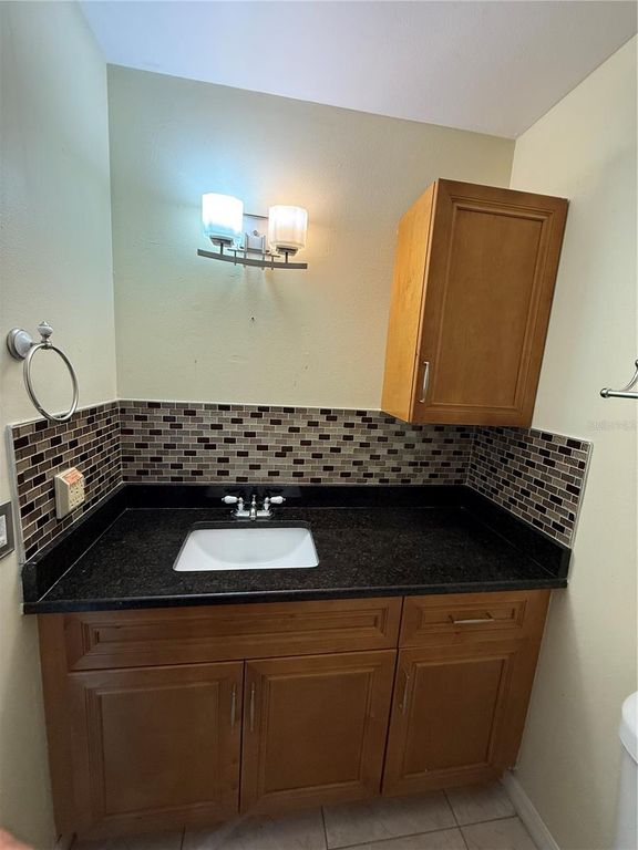 Image 20 of property listing at 4414 N CLARK AVENUE 13, Tampa, FL 33614