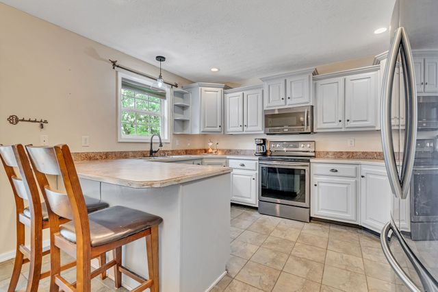125 Hickory Ridge Ln, Hartsville, TN 37074