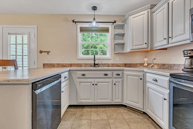 125 Hickory Ridge Ln, Hartsville, TN 37074