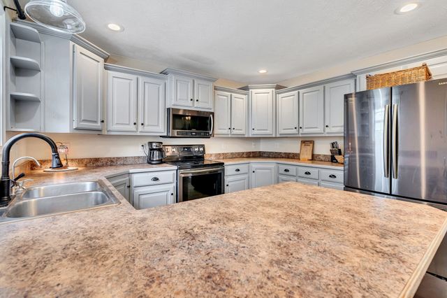 125 Hickory Ridge Ln, Hartsville, TN 37074