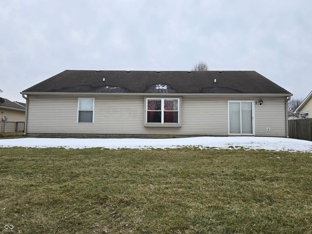 1540 Pebble Beach Drive, Franklin, IN 46131