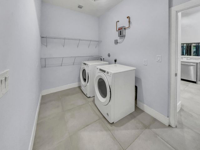 1543 SW 32nd Street, Fort Lauderdale, FL 33315