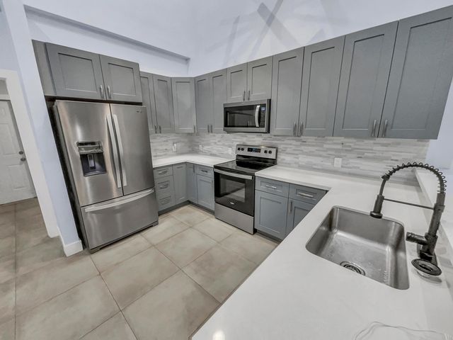 1543 SW 32nd Street, Fort Lauderdale, FL 33315