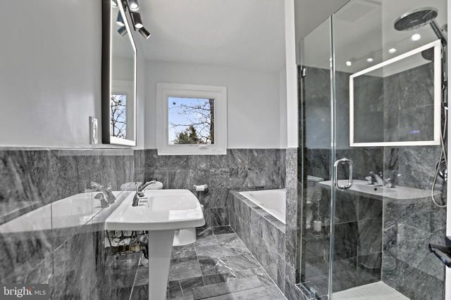 3906 RIDGE RD, Annandale, VA 22003