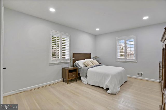 3906 RIDGE RD, Annandale, VA 22003