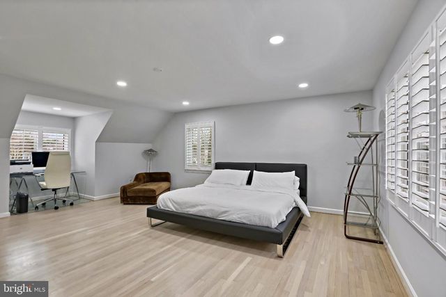 3906 RIDGE RD, Annandale, VA 22003