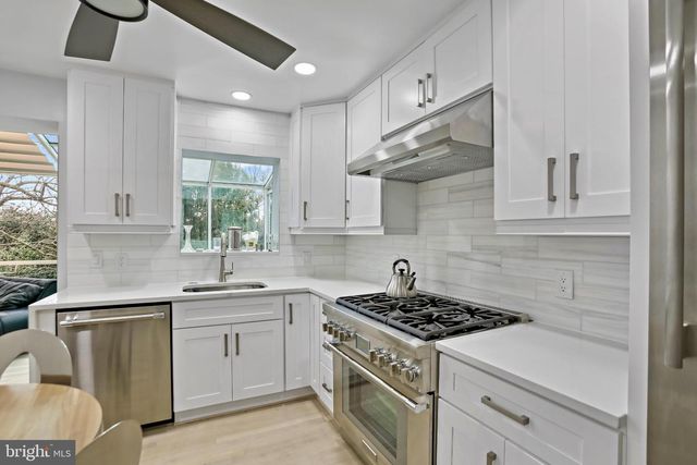 3906 RIDGE RD, Annandale, VA 22003