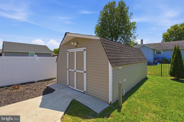 5 HARVARD RD, Pennsville, NJ 08070
