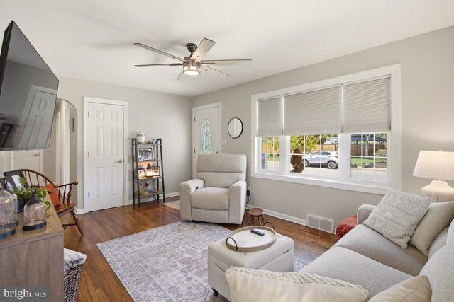 5 HARVARD RD, Pennsville, NJ 08070