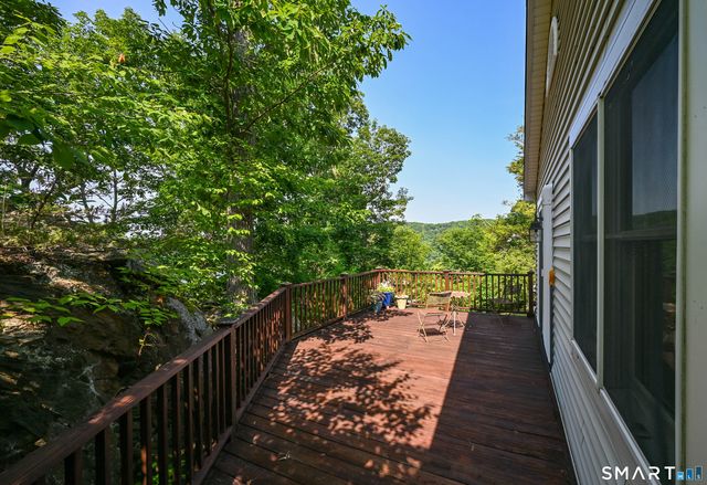4 Hillside Road, Danbury, CT 06811
