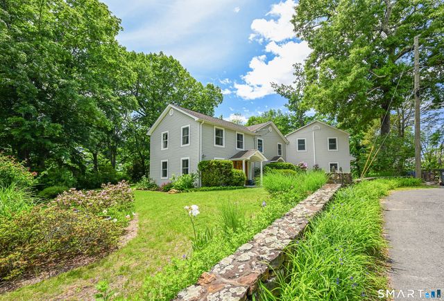 4 Hillside Road, Danbury, CT 06811