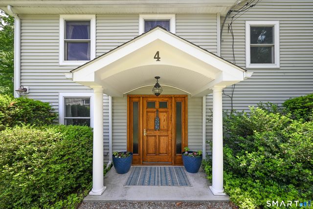 4 Hillside Road, Danbury, CT 06811