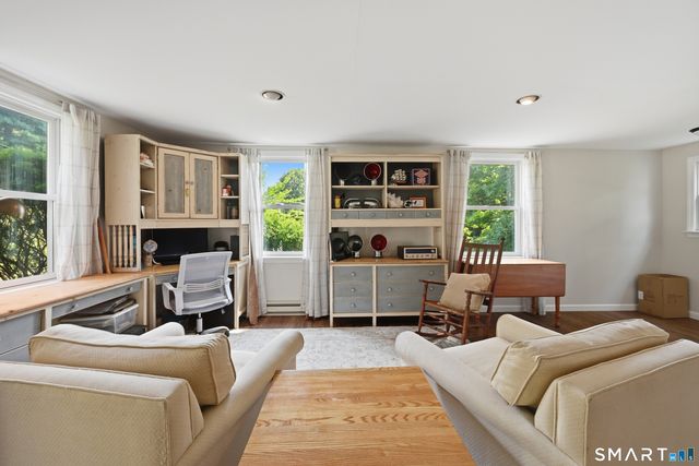 4 Hillside Road, Danbury, CT 06811