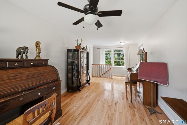 4 Hillside Road, Danbury, CT 06811