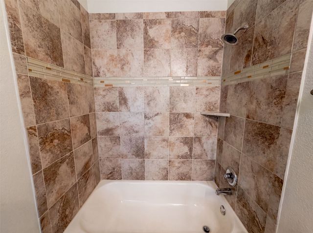 204 Janice Court, Glenn Heights, TX 75154