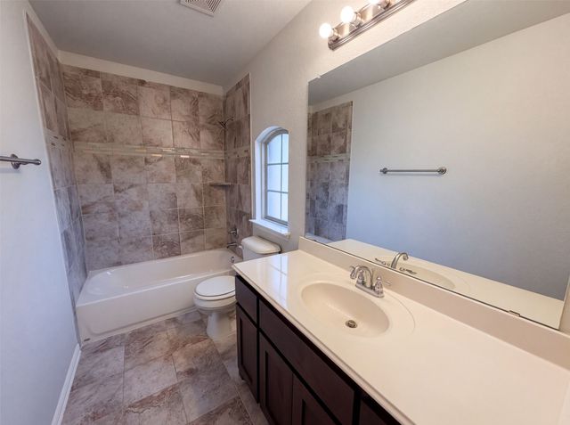 204 Janice Court, Glenn Heights, TX 75154